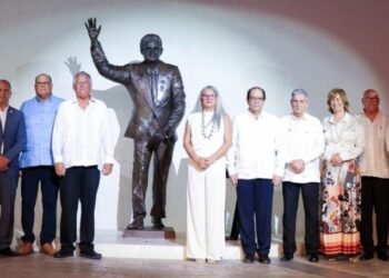 Monumento a Wiche: La Magnificencia que Immortaliza Su Memoria