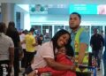¡Volvió Juanita! La Navidad dominicana aterriza con alegría en el aeropuerto junto a sus hijos ausentes