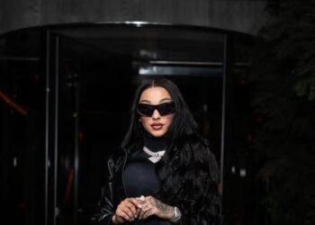 La Perversa transforma la polémica en optimismo y estrena su nuevo hit «Uki Uki Room»