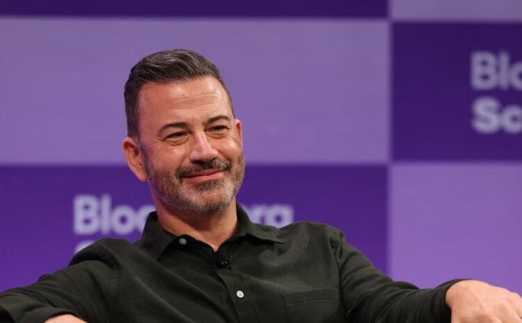 ¡Oficial! Jimmy Kimmel se queda en ABC: ¡Renovación por 1 año más!