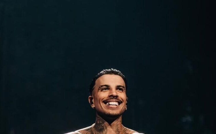 Rauw Alejandro cierra gira en RD: Fiestón frente al mar a puro bachata, merengue y neo-bomba