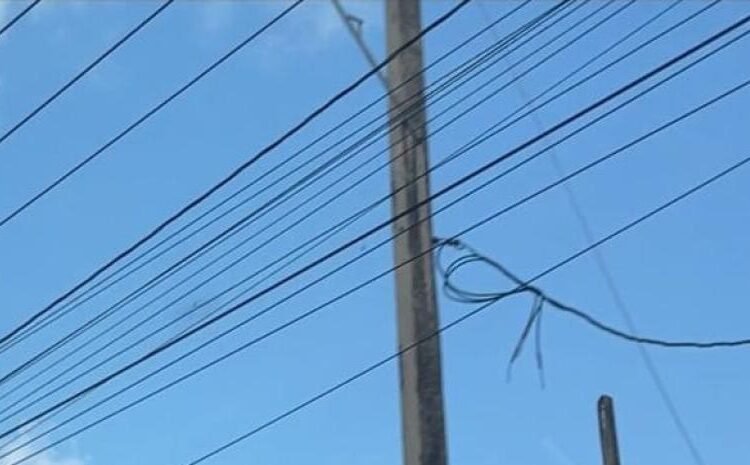 Fuego arrasa Rubiera Refricentro en Autopista 6 de Noviembre