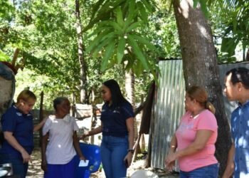 Gladys: Provisiones Solidarias Para una Nochebuena Inolvidable