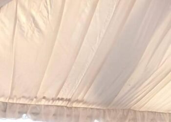 ¡Impacto Viral! Yeni Berenice Lleva Sonrisas y Juguetes a Villa Isabela