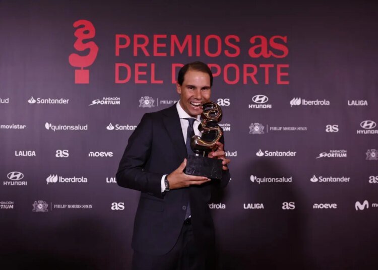 Rafa Nadal: ¡Leyenda Viva! Mejor Deportista Español, Galardonado con el Premio Leyenda de AS