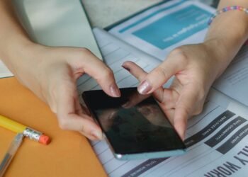 Estafa de préstamos con celular como garantía arrasa LatAm