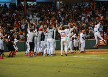 ¡BRYAN DE LA CRUZ: JONRONAZO MVP SENTENCIA EL DUELO TOROS-ÁGUILAS!