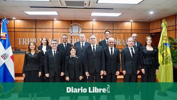 Magistratura posesiona nuevos jueces del TSE