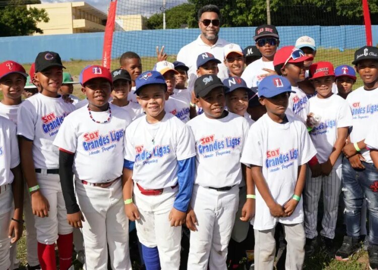 Fedom materializa el sueño MLB de niños del sur