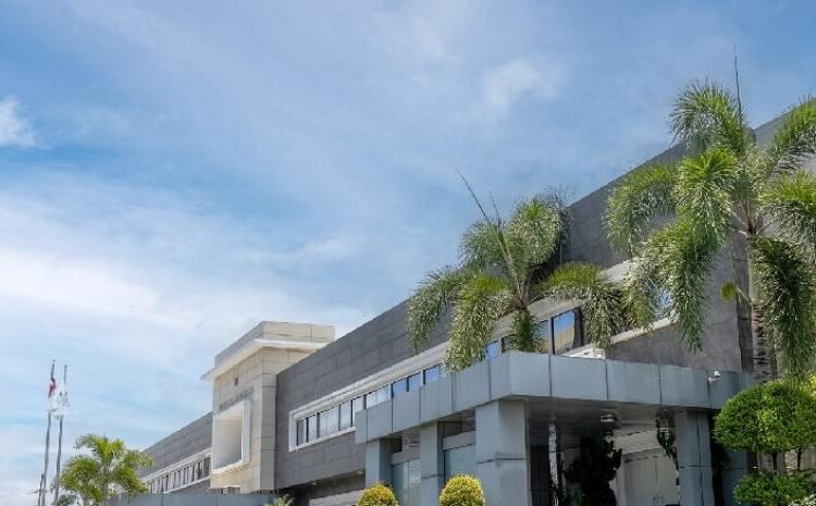 La Fusión Economía y Hacienda Desencadena Despidos y un Seísmo Interno