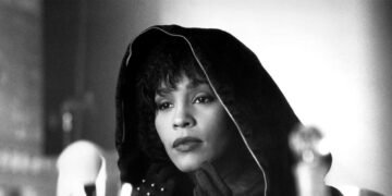 Histórico Grammy: Santana, Cher y Whitney Houston, homenajeados con Mérito Especial