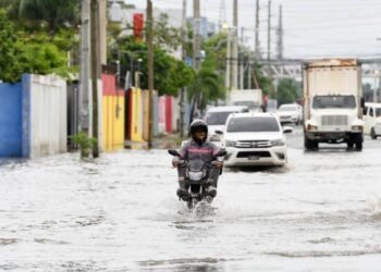 Lluvias NO dan tregua este jueves en varias provincias