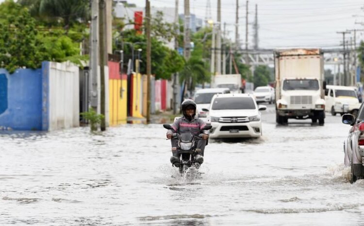 Lluvias NO dan tregua este jueves en varias provincias