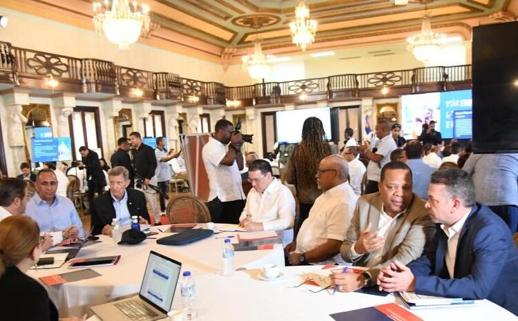 Gobierno 2026 arranca con apoyo BID y asesor británico clave