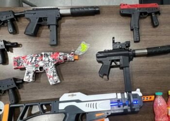 PN Frena Disturbios Callejeros: ¡18 Jóvenes Detenidos con Pistolas de Hidrogel!