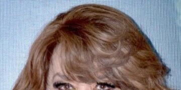 Vedette mexicana defiende a Julio Iglesias y confiesa cómo lo conoció con solo 14 años