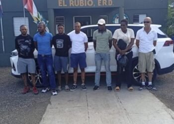 Canadiense reincidente: cae en Santiago traficando haitianos indocumentados