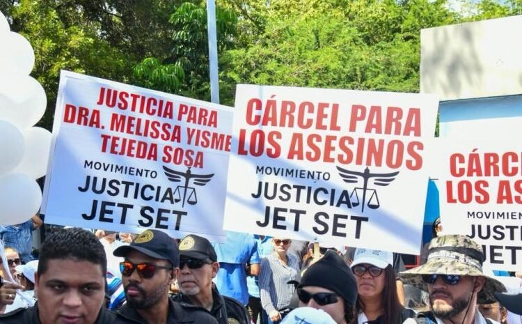 Revolución Jet Set Marcha por Justicia al Palacio Nacional