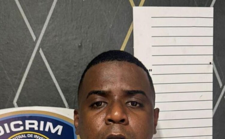 Cae prófugo con ¡24 órdenes de arresto! en Santo Domingo Oeste