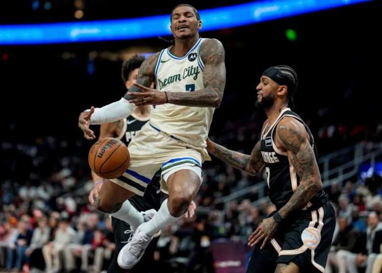 Giannis DOMINA y Bucks Ganan 112-110 a Hawks en Final de Infarto