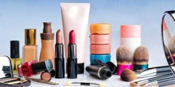 ¡Adiós PFAS! Francia Prohíbe ‘Químicos Eternos’ en Maquillaje y Ropa