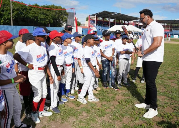 Baní se enciende: MLB y FEDOBE impulsan el béisbol infantil a otro nivel