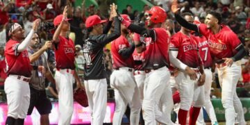 ¡Escogido arrasa! Derrota a Águilas, lidera el Round Robin y se acerca a la final