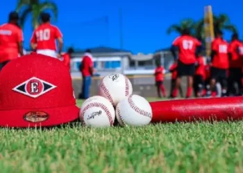 Leones del Escogido vs. Toros del Este: ¡Choque de Gigantes Mañana Viernes!
