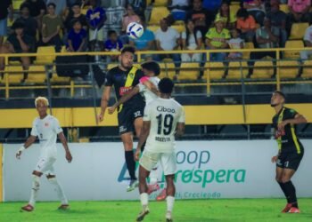 Moca FC: ¿Quién detiene al líder solitario del fútbol dominicano?