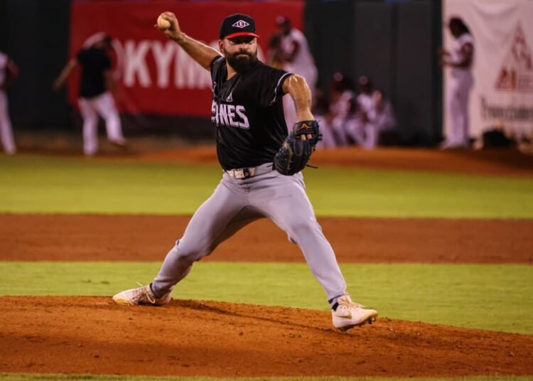 ¡Un Pie en la Final! Leones del Escogido Vencen a Gigantes