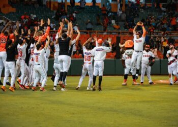 Toros Dominan Ruta a la Final: Águilas Tienen Desafío Crucial