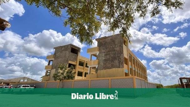 Abinader devuelve ley clave que ordena pago millonario a contratistas