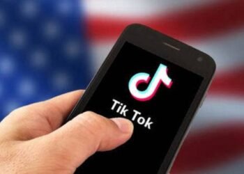 TikTok niega ante la Comisión Europea que su plataforma tenga un diseño adictivo