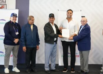 Nelson Cruz reacciona con gratitud a la dedicatoria de Grupo Rica
