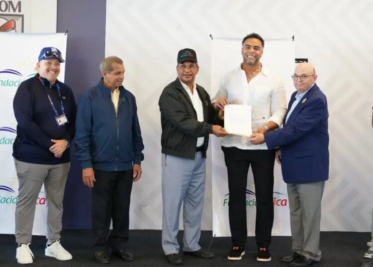 Nelson Cruz reacciona con gratitud a la dedicatoria de Grupo Rica