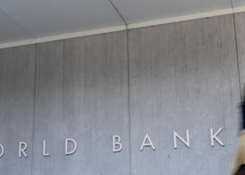 Ningún país del mundo ha logrado la igualdad laboral entre hombres y mujeres, según el Banco Mundial