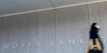 Ningún país del mundo ha logrado la igualdad laboral entre hombres y mujeres, según el Banco Mundial