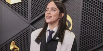 Grammys: Los mensajes virales contra la policía migratoria de EEUU que sacudieron la gala