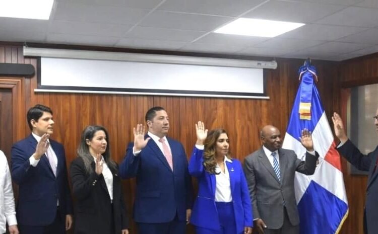 Antoliano juramenta 5 Viceministros de Justicia: ¡La Consultoría Jurídica en puestos clave!