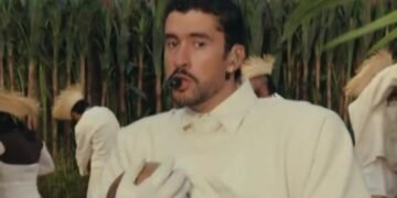 Venden por 30.000 euros la camiseta de Zara que Bad Bunny usó en el Super Bowl