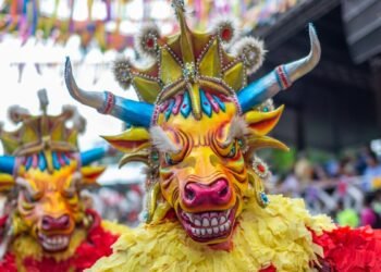El Malecón se enciende con el espectacular Carnaval del Distrito Nacional y un gran concierto masivo