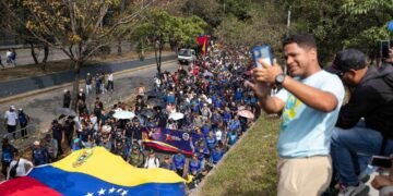 Marea chavista se moviliza: miles exigen a Estados Unidos la liberación de Maduro