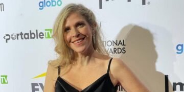 Conmoción en la televisión: muere repentinamente en Grecia Dana Eden, productora de la exitosa serie Teherán