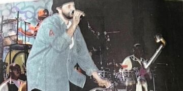 De la bicicleta a los drones: Juan Luis Guerra revoluciona Santiago y sube la bilirrubina con su show del 2026