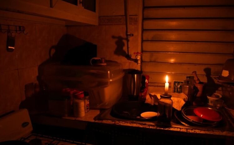 Apagón masivo: Una falla crítica colapsa el Sistema Eléctrico Nacional