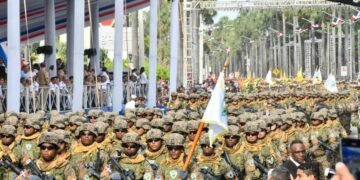 Sacudida en las Fuerzas Armadas: Abinader dispone masivos ascensos y retiros