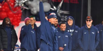 ¡Super Bowl Arranca! Patriots y Seahawks bajo el foco de la euforia mundial