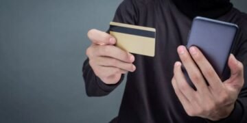 IA generativa: la nueva era del fraude sofisticado que pone en jaque a la banca en Latinoamérica