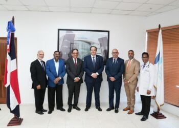 Hito en salud: Ministro de Salud juramenta comité de trasplantes en el Hospital Ney Arias Lora