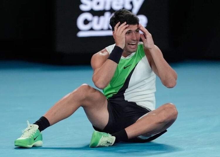 Alcaraz Conquista Australia: ¡Hito Histórico en Grand Slams!